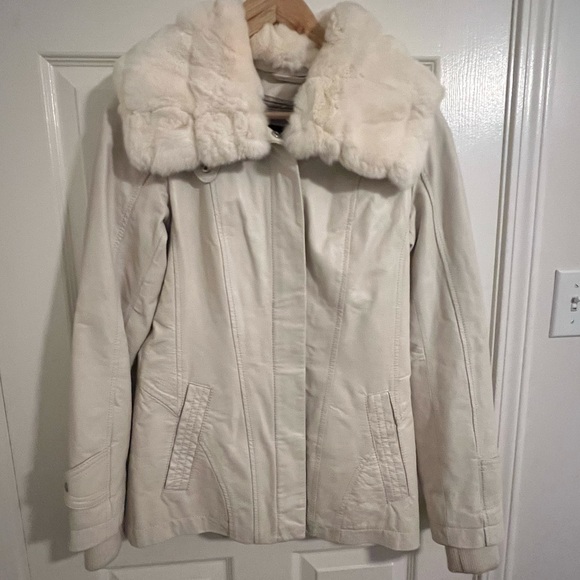 Danier Jackets & Blazers - Danier Leather jacket with removable fur